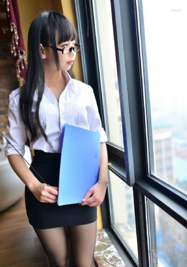 我只想安静地打游戏动漫免费观看_完整无删减版