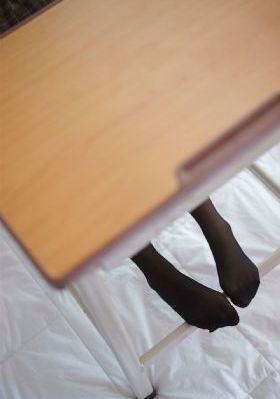 女女百合舌伸湿润腿间电影_国产剧BD在线观看
