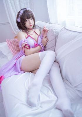一边亲一边摸韩剧免费观看_超清日本电影免费
